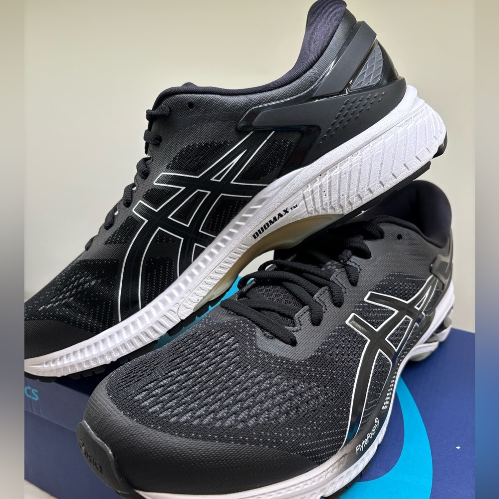 ASICS Gel - Kayano 26 Men’s Black and White Running Shoes